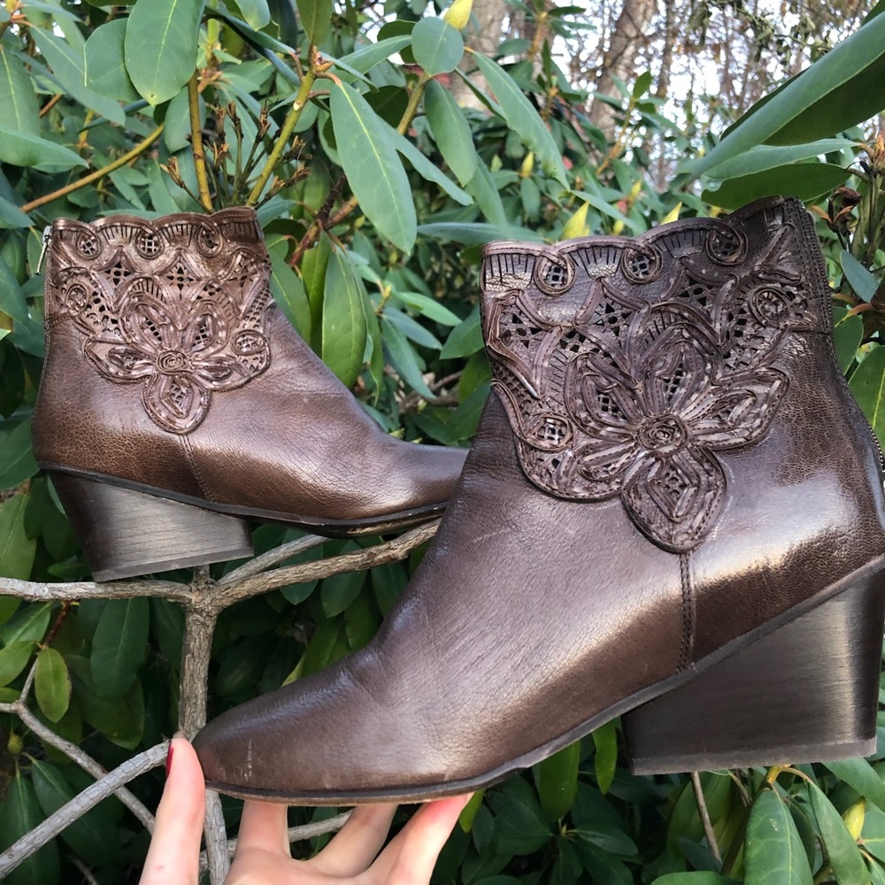 Sesto Meucci Ankle Booties